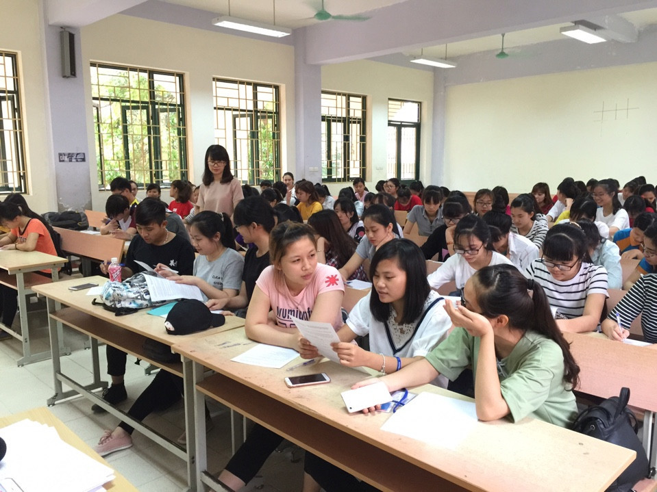 HỌP LỚP HÀNH CHÍNH LẦN 2, HK II, NĂM HỌC 2016-2017