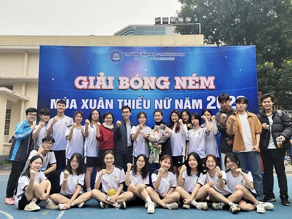 ĐỘI BÓNG NÉM KHOA D THAM GIA GIẢI BÓNG NÉM “ MÙA XUÂN THIẾU NỮ NĂM 2023”