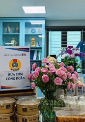 BỮA CƠM CÔNG ĐOÀN – GẮN KẾT TỪ NHỮNG ĐIỀU GIẢN DỊ